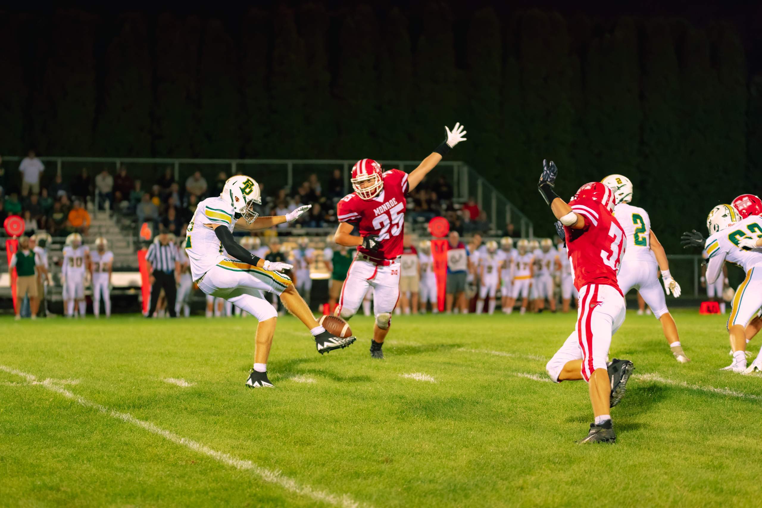 Monroe vs Beaver Dam Football, August 18th, 2023, photography by Ross Harried for Second Crop Sports