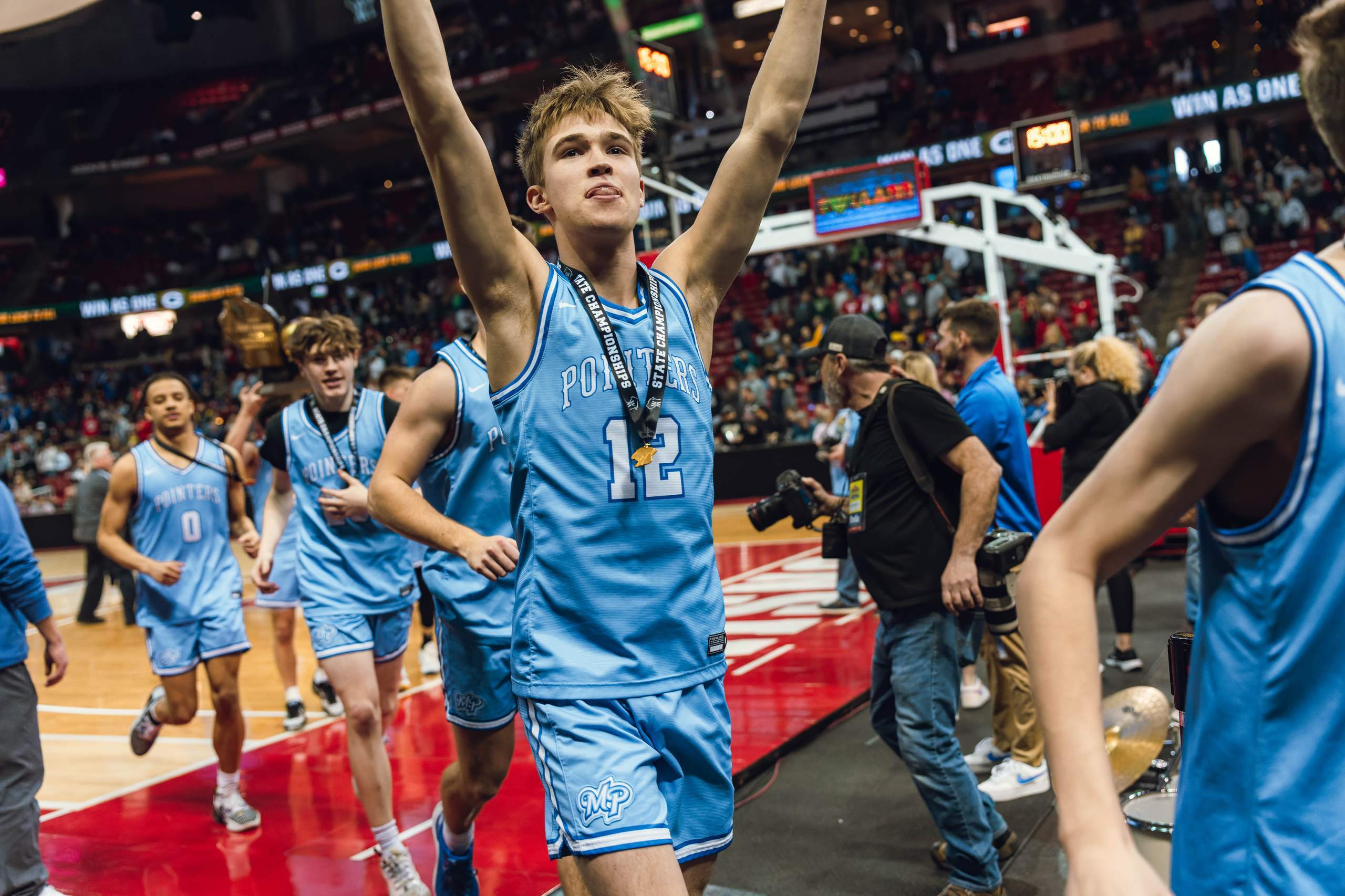 WIAA Boys Division 4 Championship Game between Mineral Point and Kenosha St. Joseph Catholic, photography by Ross Harried for Second Crop Sports